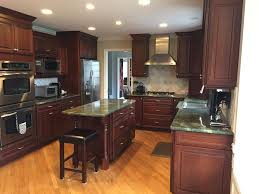 Today i'm going to share with you this granite features a consistent pattern of black, brown and silver handles on the cherry cabinets incorporate the veining of this granite and also compliment the stainless appliances. Gorgeous Omega Dark Wood Cherry Complete Kitchen New Stainless Steel Appliances Dacor Granite Little Green Kitchens