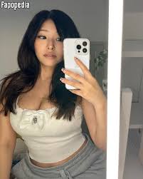 Maya_Nerd OnlyFans Leak: See The Pics BEFORE Theyre Gone! - Truth or  Fiction