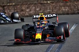 Le grand prix automobile d'azerbaïdjan 2021 (2021 formula 1 azerbaijan grand prix) disputé le 6 juin 2021 sur le circuit urbain de bakou, est la 1041e épreuve du championnat du monde de formule 1 courue depuis 1950. Gp D Azerbaidjan Perez Vainqueur Surprise Devant Vettel