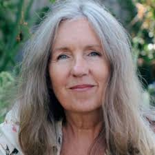 Rachelle Lamb's Instagram, Twitter & Facebook