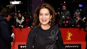 Films en vf ou vostfr et bien sûr en hd. So Ruhrend Nehmen Kollegen Abschied Von Hannelore Elsner Promiflash De