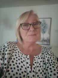 is anyone interested in adopting an older lab in north Florida?