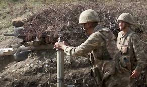 Os combates deste domingo entre o azerbaijão e as forças separatistas apoiadas pela arménia, em. Segundo Dia De Confronto Entre Armenia E Azerbaijao Causa Ao Menos 21 Novas Mortes Mundo Valor Economico