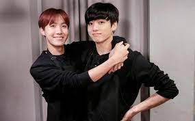 Schau dir unsere auswahl an bts jhope an, um die tollsten einzigartigen oder. Jungkook And J Hope Share A Secret Language Somag News