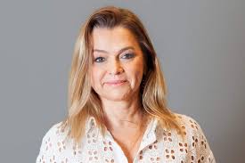 Advogados têm que entender de finanças, diz nova líder jurídica da TIM