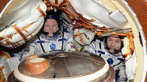 D'après david larousserie, qui est au cnes, le président de la république lui dit. Esa Suivez En Direct Le Retour Sur Terre De Thomas Pesquet