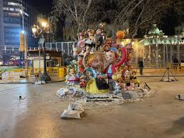 San Vicente: Fiestas Falleras en Jaque y Desinversión Educativa