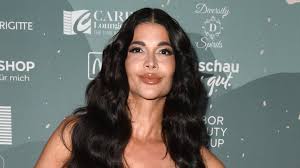 Micaela Schäfer: So viel verdient sie als Nacktmodel | STERN.de