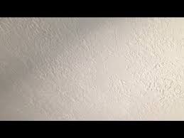 Creating The Knock Down Ceiling Texture Without Fancy Equipment Is Easier Than You Think Yes It Takes A Little Bit Ceiling Texture Diy Ceiling Textured Walls