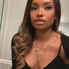 Darlene Cisneros's Instagram, Twitter & Facebook