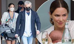Katharine Mcphee 37 And David Foster 71 Step Out For The First Time With Son Rennie Daily Mail Online