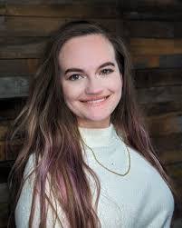 Renee Delapp's Instagram, Twitter & Facebook