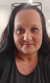 Hi, I am from Holland. I would love to know or there is someone looking  like me in this world😄