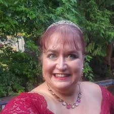 Heather Hash's Instagram, Twitter & Facebook