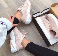 Pin By Annika On Shoes Streetwear Shoes Dad Shoes Sneakers Fashion