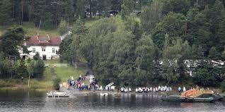 Tulajdonosa az arbeidernes ungdomsfylking (auf), a munkáspárt ifjúsági szervezete, amely évente nyári tábort rendez a szigeten. Anschlag In Norwegen Angehorige Der Opfer Besuchen Utoya Haz Hannoversche Allgemeine