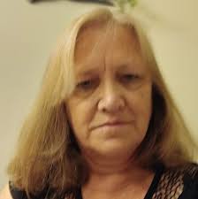 Do you have pictures of some school bus drivers from Hardin County,  specifically Uncle Raymond Pfeiffer and his wife Effie?