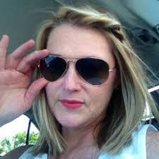 Pam Stratton's Instagram, Twitter & Facebook