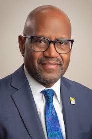 Grailing Jones's Instagram, Twitter & Facebook