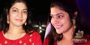 Pawan Kalyan S Toli Prema Fame Vasuki Wants To Start Second Innings Telugu News Indiaglitz Com His father always scolds him, but his uncles and mother dote on him and so do his brothers. pawan kalyan s toli prema fame vasuki