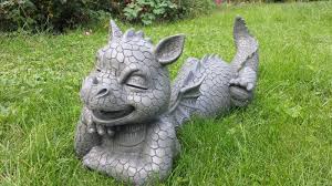 Susser Gartendrache 3 Teilig Lachelnd Drachen Babydrache Drachenfiguren