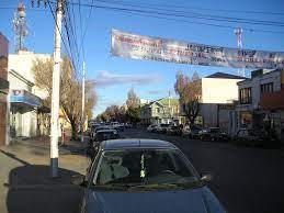 It lies on the southern (right) bank of the estuary of the gallegos river, inland from the. Rio Gallegos Wikipedia