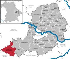 Die unmittelbare nachbarschaft wird von supermärkten und tankstellen geprägt. Mallersdorf Pfaffenberg Wikipedia