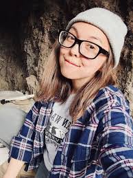 Anna Coon's Instagram, Twitter & Facebook