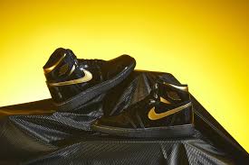 An air sole unit is featured in the heel of this sneaker to provide cushioning. Air Jordan 1 Retro High Og Metallic Gold Release Details The Fresh Press By Finish Line