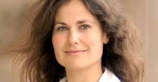 Rebecca Robins's Instagram, Twitter & Facebook