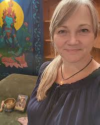 Hi local community! I wanted to share that during the summer months, I  offer an amazing set of healing services done outside along the Hood River.  I offer holistic facials, reiki, and