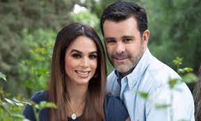El afamado actor mexicano Eduardo Capetillo agradece a Biby Gaytán por 30  años de matrimonio - Politica
