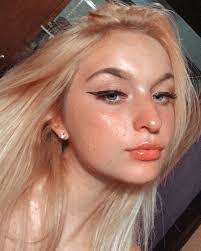 Jenna Schuh's Instagram, Twitter & Facebook