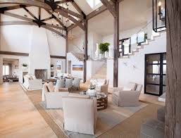 Plafond Poutre Apparente Pour Apporter Une Touche Rustique A L Interieur Plafonds Poutres Apparentes Maisons Contemporaines Interieur Maison