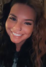 Emily Ping (@emilypinggg)