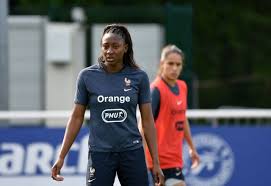Nous sommes tout simplement devenu la plateforme n°1 dans le monde du football français, l'outil que nous proposons est la référence pour les entraîneurs dans leur recrutement et le suivi de joueurs. Coupe Du Monde Feminine De Football Qui Sont Les 23 Bleues