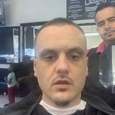 FAMILIA BARBERS BARBERSHOP