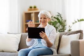 The aging process often affects memory, frustrating seniors who make great efforts to stay mentally active. Your Guide To Buying A Tablet For Seniors And 6 Best Options Snug Snug Safety