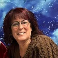 Debbie Henthorn's Instagram, Twitter & Facebook