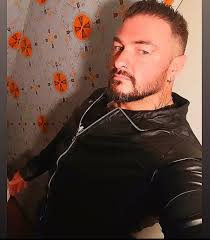 Saludos desde la isla de Tenerife, Canarias, España.