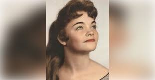 Laura Hulsey's Instagram, Twitter & Facebook