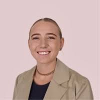 10+ "Gwen Stoddard" profiles