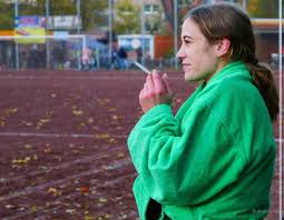 Wesel: Warum eine junge Frau nackt Fußball spielt