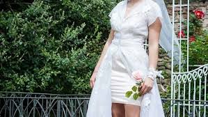 Per arricchire un abito da sposa corto meglio puntare su un accessorio per. Abito Da Sposa Corto Eccone Alcuni Davvero Originali