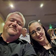 Will a Russian queen breed pure Russian bees in a hive with mystery bees?