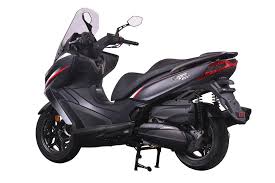 Apparently, these modified bikes have been getting a lot of complaints from the general public to the point where they're actually disturbing the peace. Modenas Elegan 250 2016