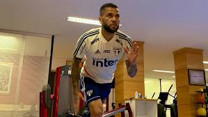 يستعد الأهلي لمواجهة نظيره بيراميدز الخميس المقبل ضمن لقاءات الجولة الـ 27 لبطولة الدوري الممتاز حيث يتواجد الأهلي في المركز الثالث في. Dani Alves Is Struggling To Adapt To Brazilian Football Marca In English