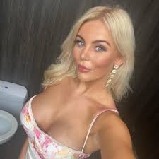 Carly Cartwright (@CarlyCartwrigh5)