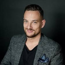Jedyna postać w serialu która potrafi przepić ferdka. Jakub Kozlowski Jakubkozlowski Twitter