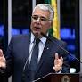 Banco Master Scandal Sparks Political Turmoil and Calls for Investigation in Brazil